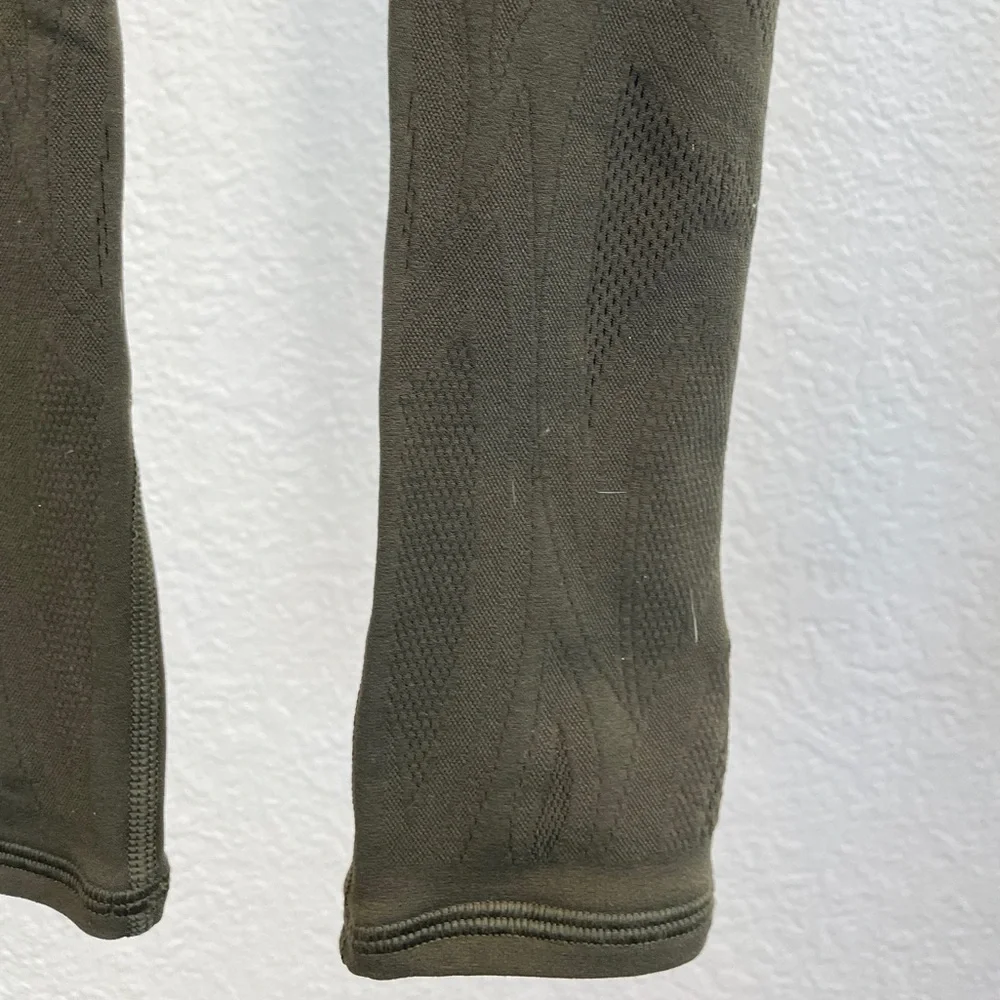 lululemon athletica Dark Green Leggings - Picture 4 of 9